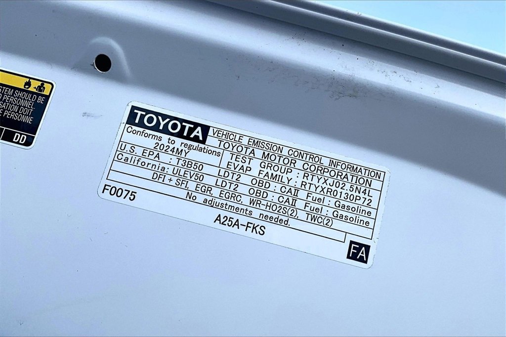 Used 2024 Toyota RAV4 Adventure image 34