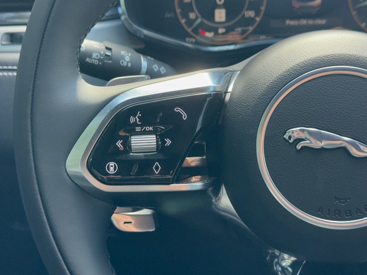 New 2026 Jaguar F-PACE R-Dynamic S AWD/4WD image 18