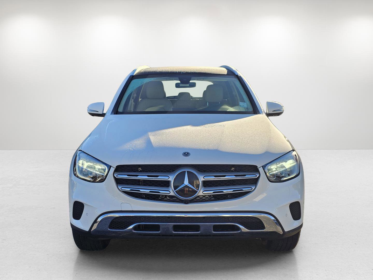 Used 2021 Mercedes-Benz GLC 300 w/ Premium Package image 2