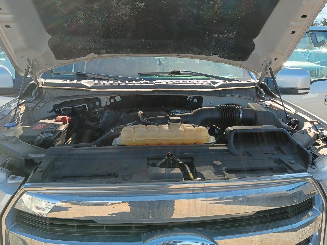 Used 2015 Ford F150 Lariat image 25