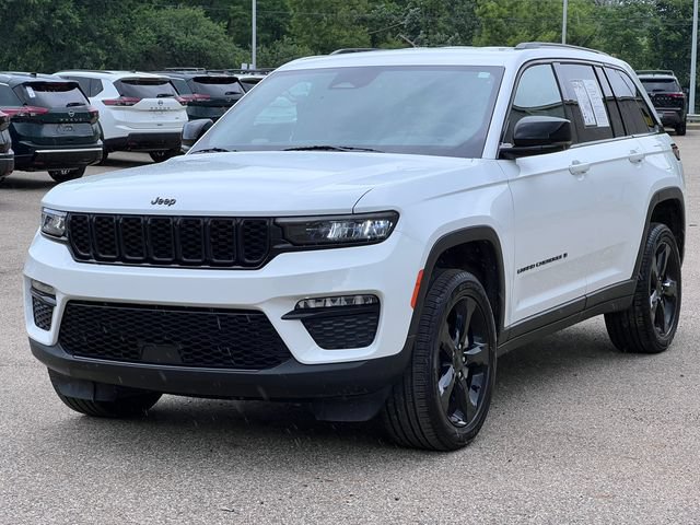Used 2024 Jeep Grand Cherokee Limited AWD/4WD image 43