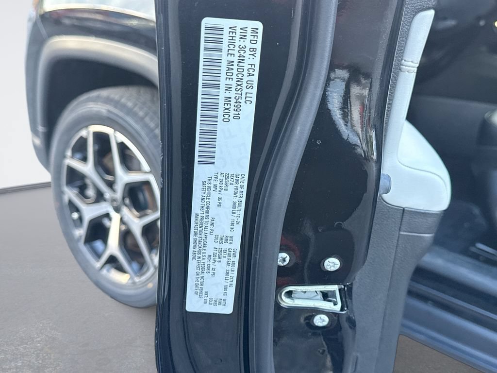 Used 2025 Jeep Compass Limited AWD/4WD image 26