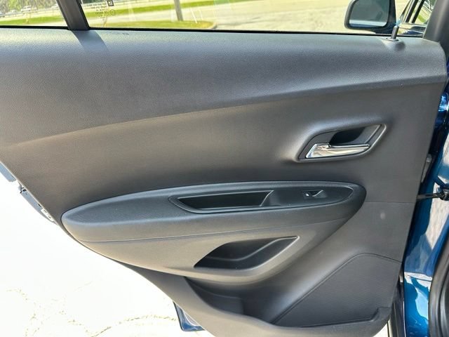 Used 2019 Chevrolet Trax Premier w/ LPO, Protection Package AWD/4WD image 16