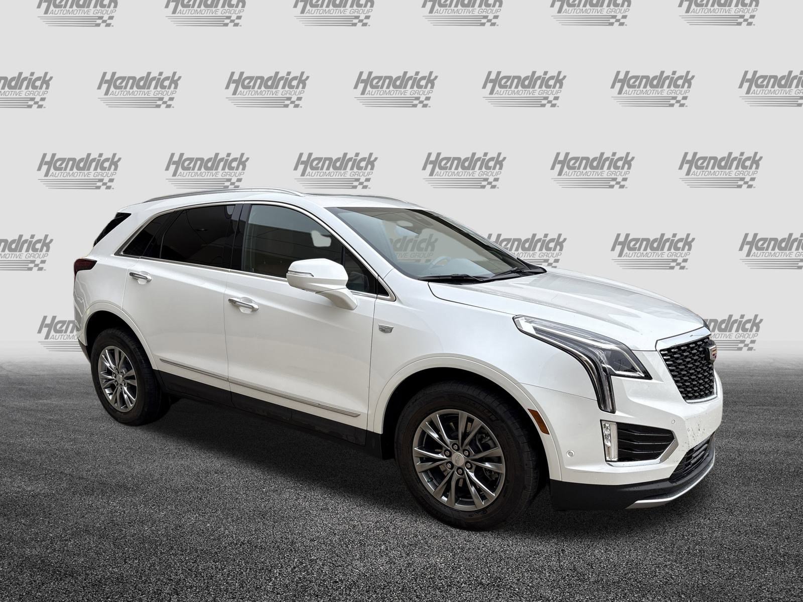 Used 2023 Cadillac XT5 Premium Luxury w/ Technology Package image 2