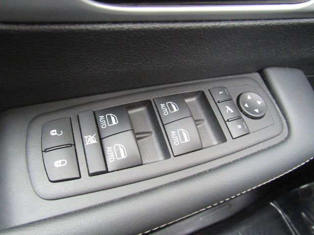 Used 2026 Chrysler Pacifica Limited w/ S Appearance Package image 40