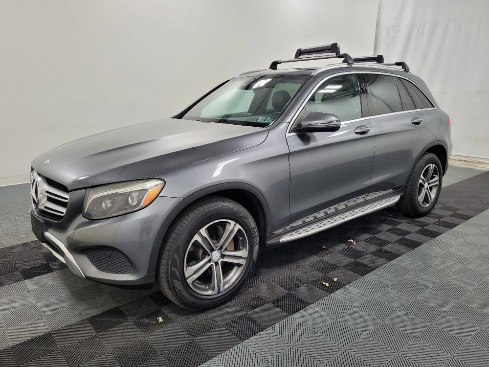 Used 2016 Mercedes-Benz GLC 300 4MATIC image 2