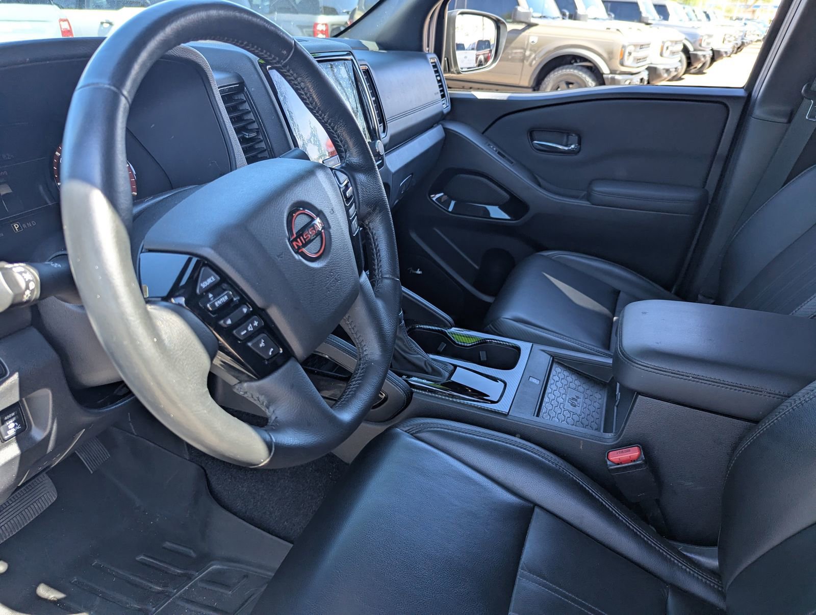 Used 2022 Nissan Frontier Pro-X w/ Pro-X Premium Package image 17