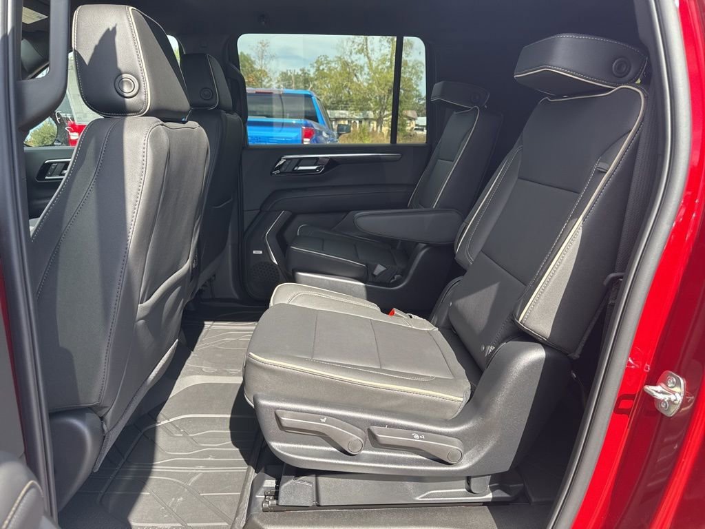 New 2026 Chevrolet Suburban Premier RWD image 9