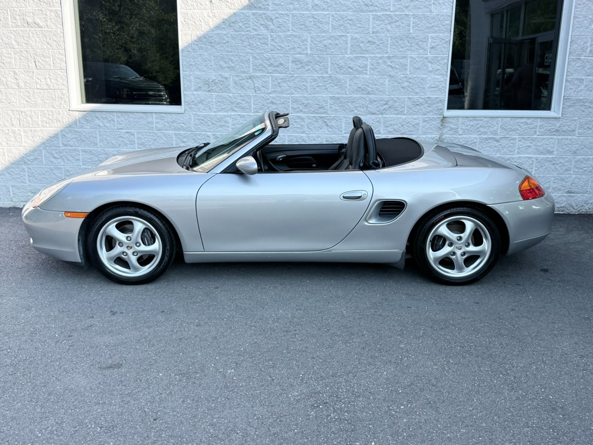 Used 2000 Porsche Boxster RWD image 11