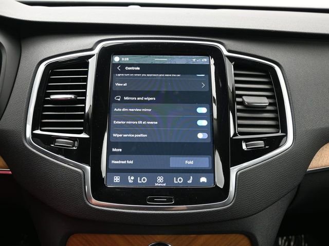 Used 2024 Volvo XC90 B5 Plus image 18