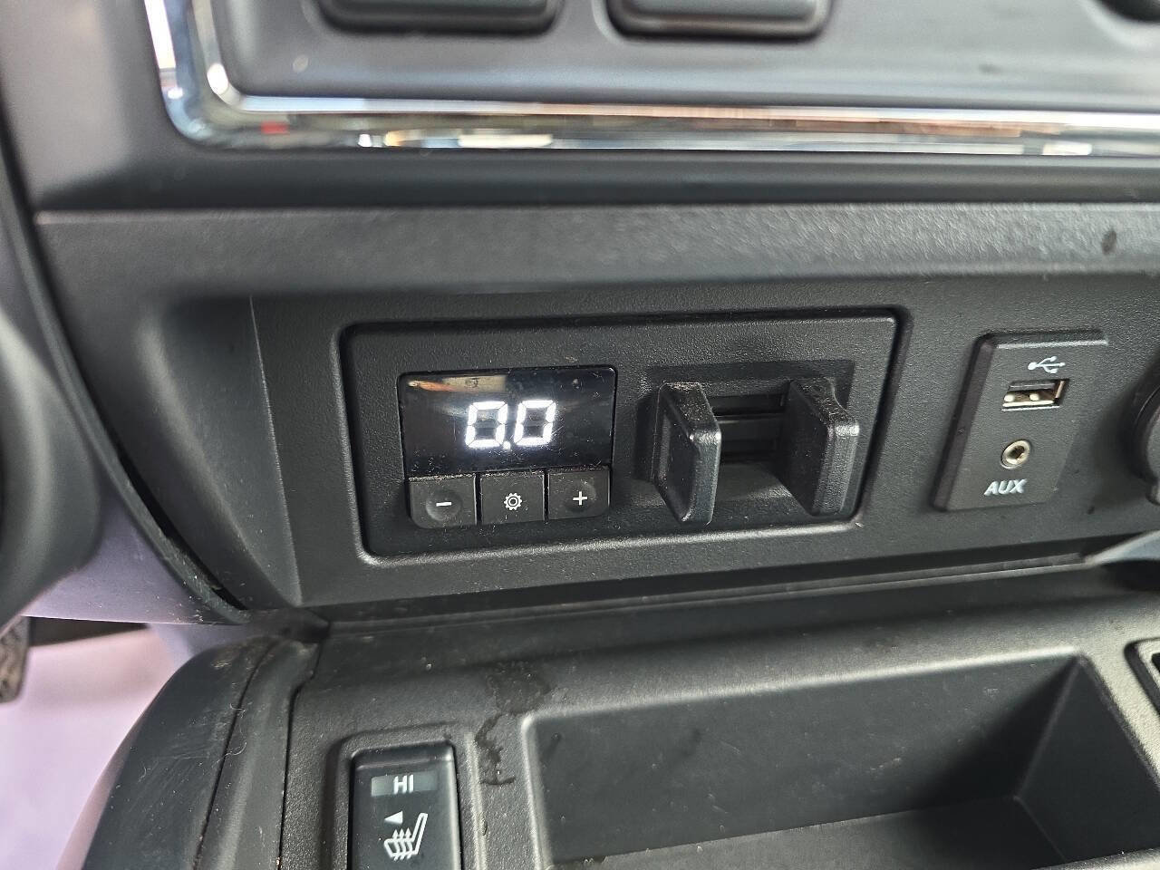 Used 2018 Nissan Titan XD image 22