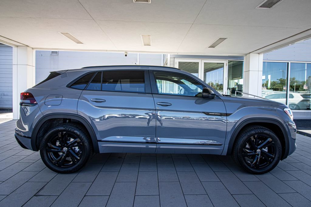 New 2026 Volkswagen Atlas Cross Sport SEL R-Line AWD/4WD image 3
