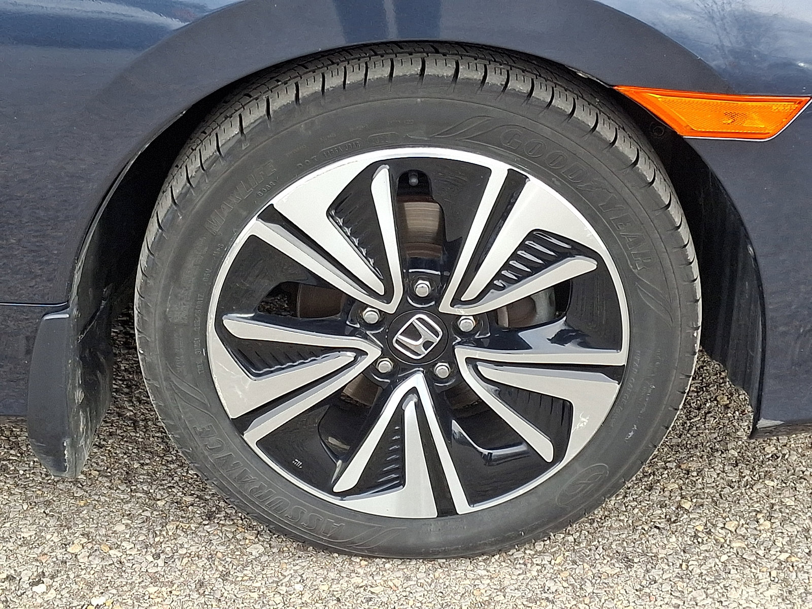 Used 2017 Honda Civic EX-L image 8