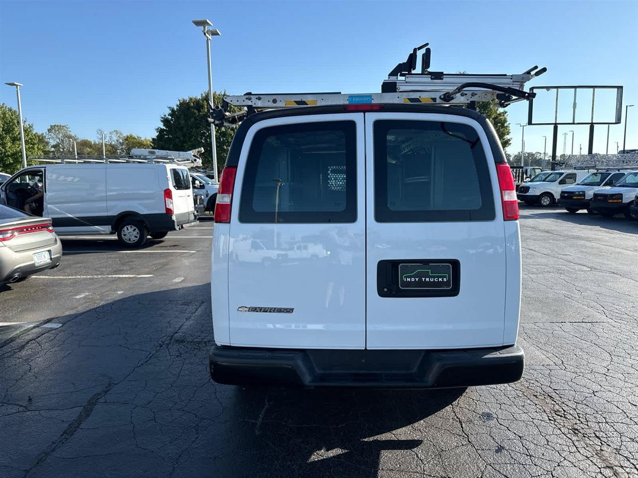 Used 2021 Chevrolet Express 2500 w/ Driver Convenience Package RWD image 7