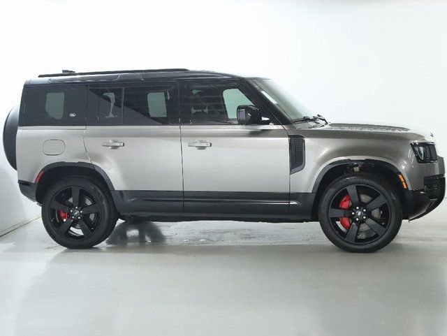 Certified 2024 Land Rover Defender 110 X-Dynamic SE image 10