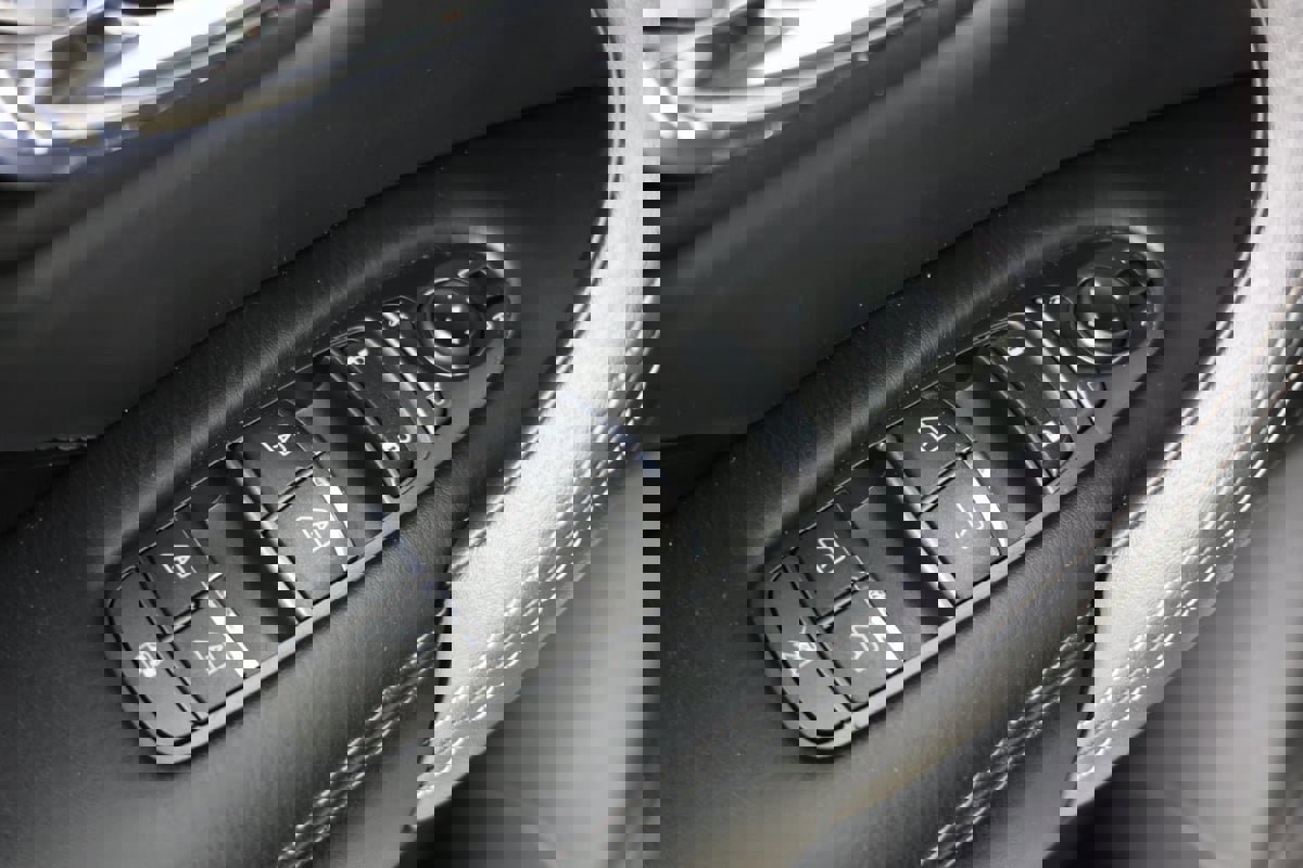 Used 2024 INFINITI QX80 Luxe image 23