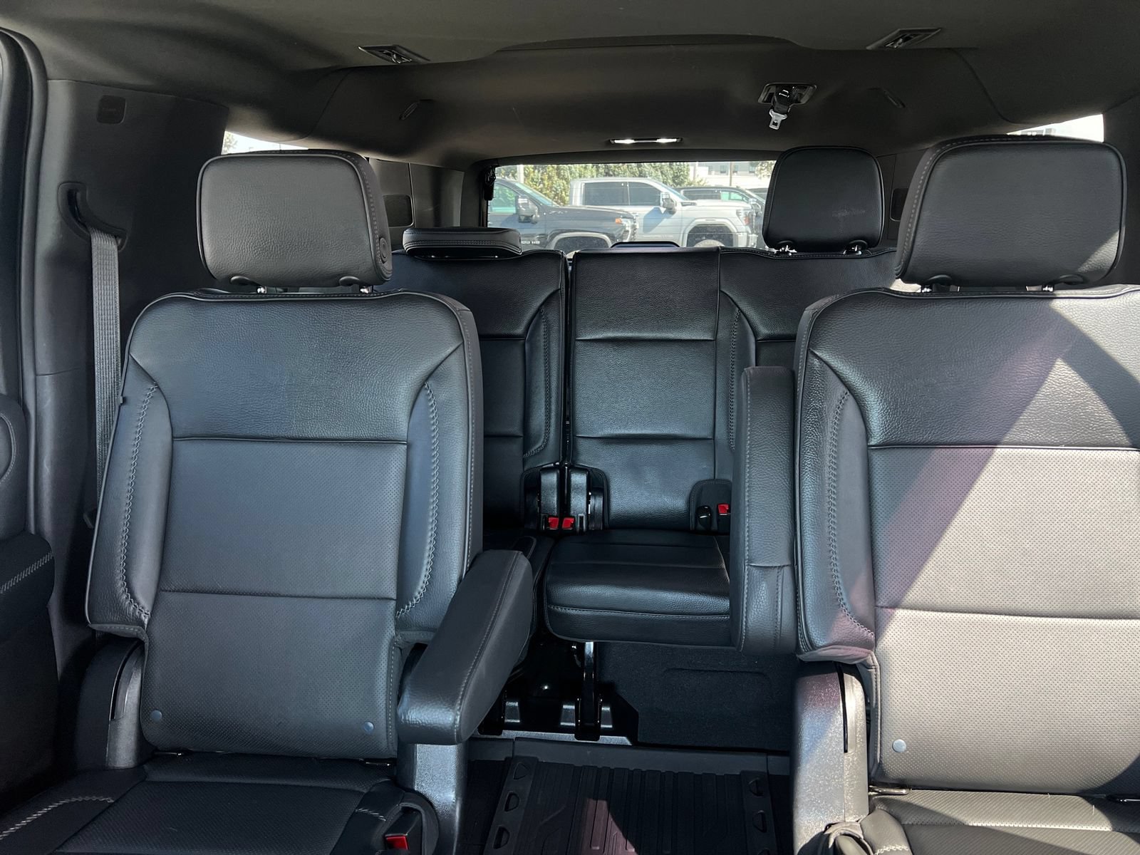 Used 2023 GMC Yukon XL Denali w/ Denali Reserve Package AWD/4WD image 23