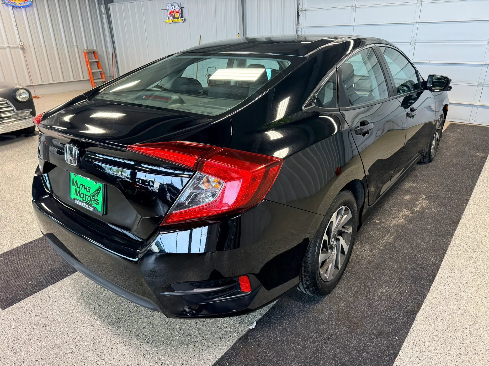Used 2016 Honda Civic EX image 4