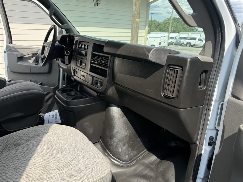 Used 2018 Chevrolet Express 3500 w/ Power Convenience Package RWD image 30