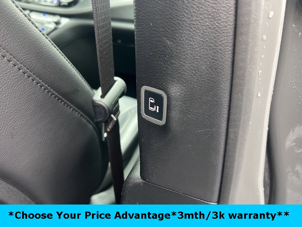 Certified 2022 Chrysler Pacifica Touring-L w/ S Appearance Package image 25