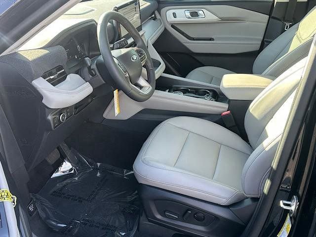 New 2025 Ford Explorer Active w/ Active Comfort Package image 8