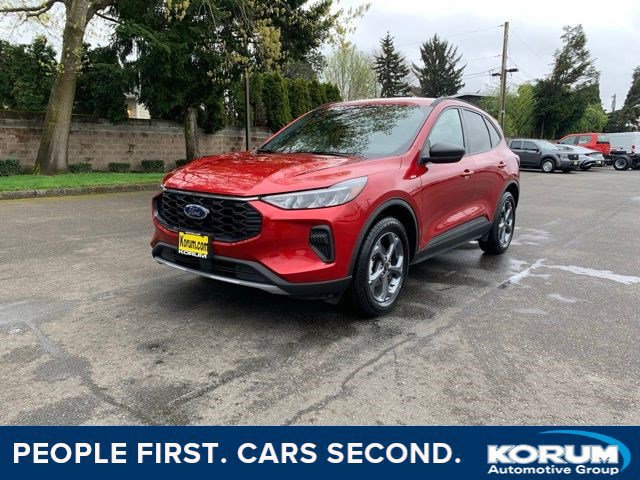 Certified 2025 Ford Escape ST-Line AWD/4WD image 1