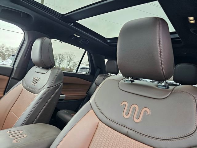 Used 2022 Ford Explorer King Ranch w/ Premium Technology Package image 20