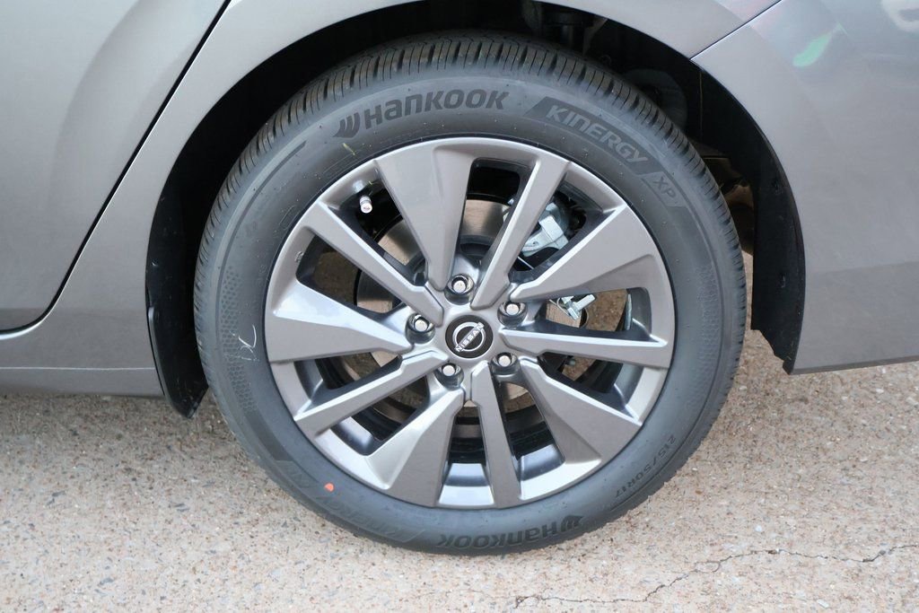 New 2026 Nissan Sentra SL w/ Floor Mat Package FWD image 9