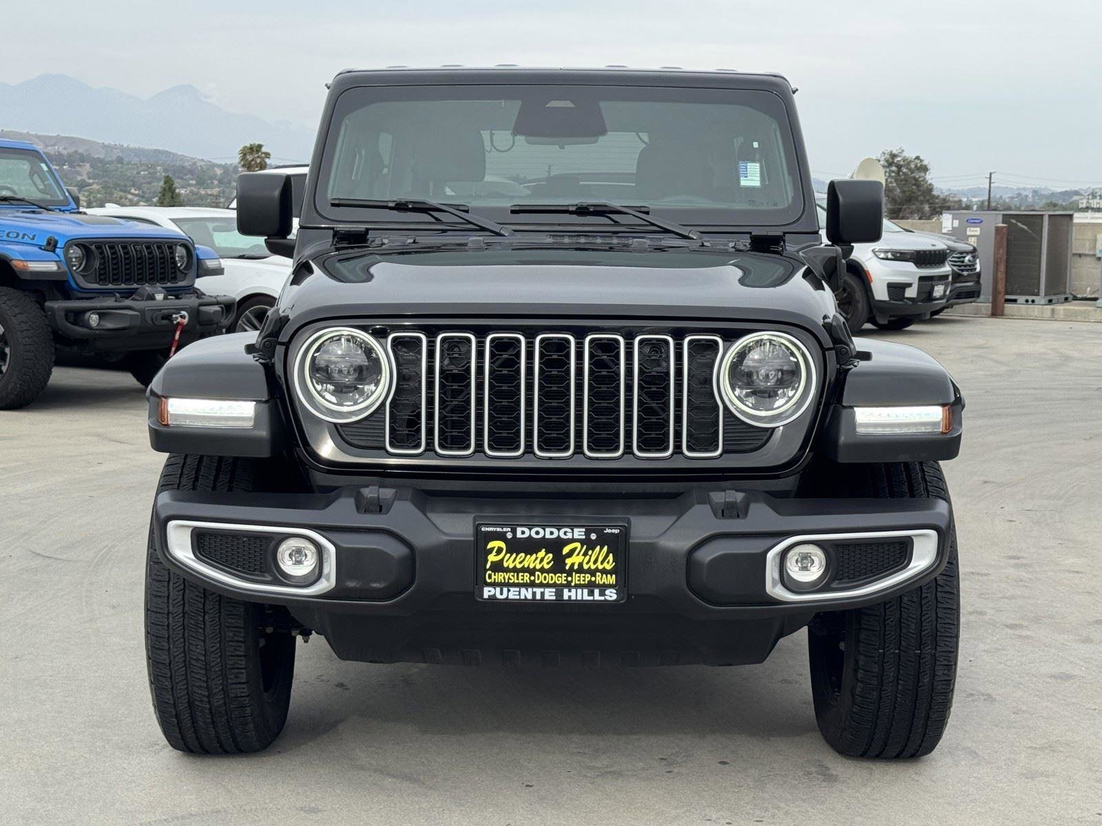 Certified 2025 Jeep Wrangler Sahara AWD/4WD image 3