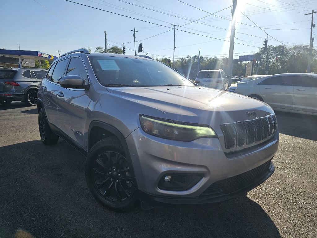 Used 2019 Jeep Cherokee Latitude w/ Popular Appearance Group image 2