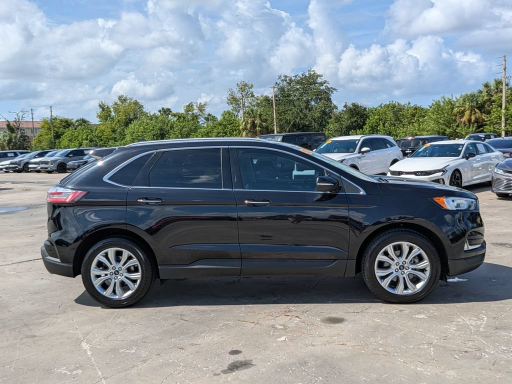 Used 2020 Ford Edge Titanium FWD image 9