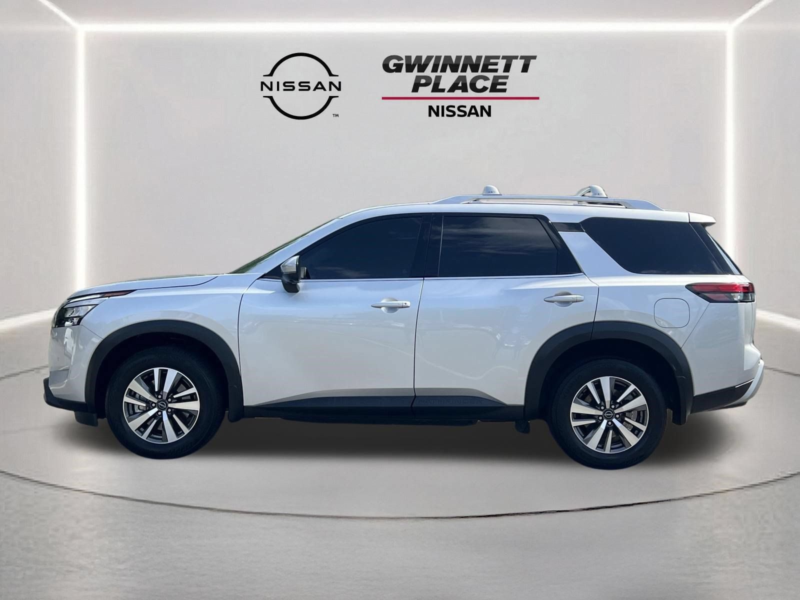 Certified 2025 Nissan Pathfinder SL w/ Cargo Package AWD/4WD image 21