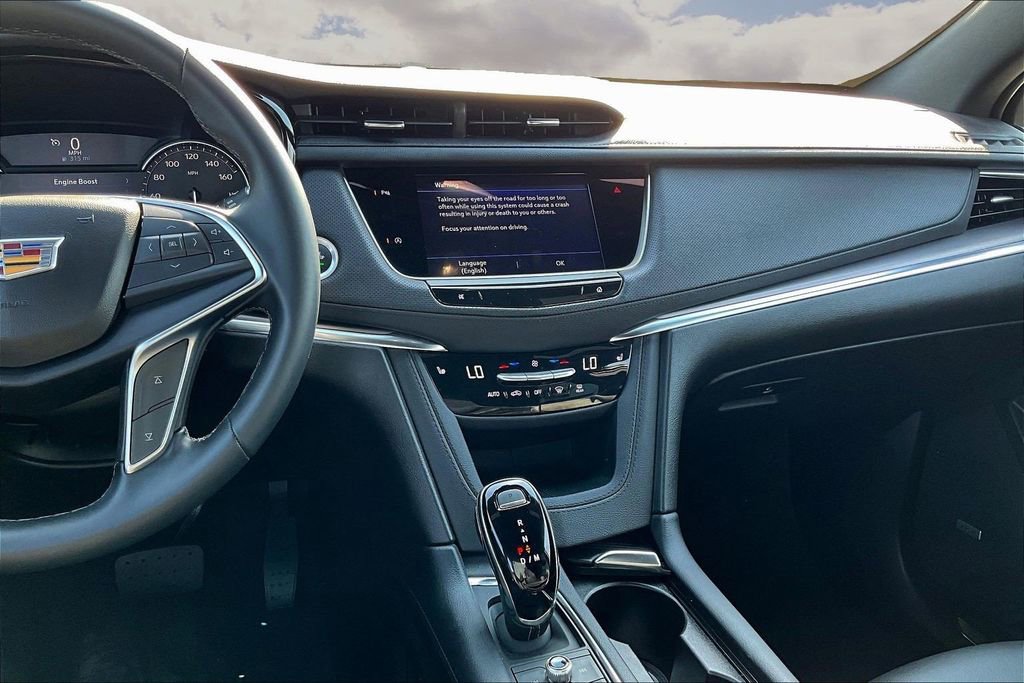 Certified 2025 Cadillac XT5 Luxury image 9