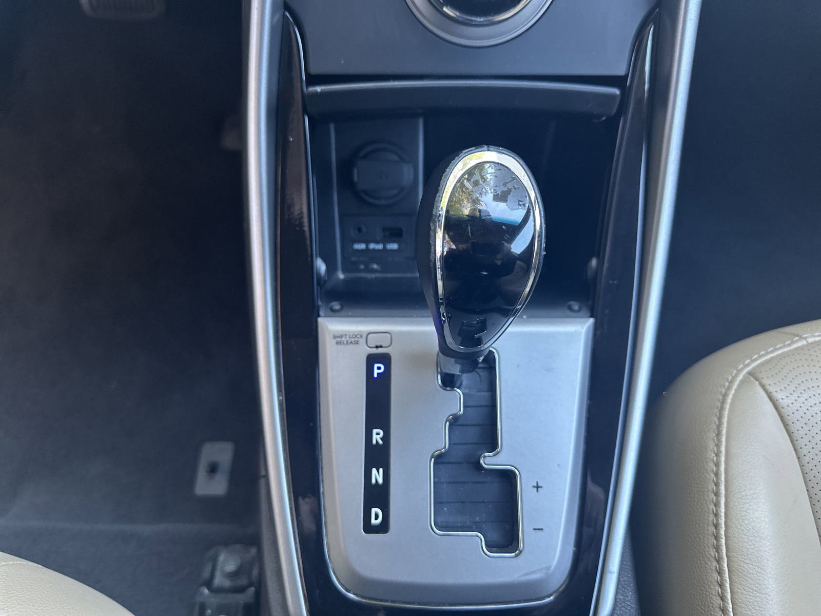 Used 2013 Hyundai Elantra Limited image 17