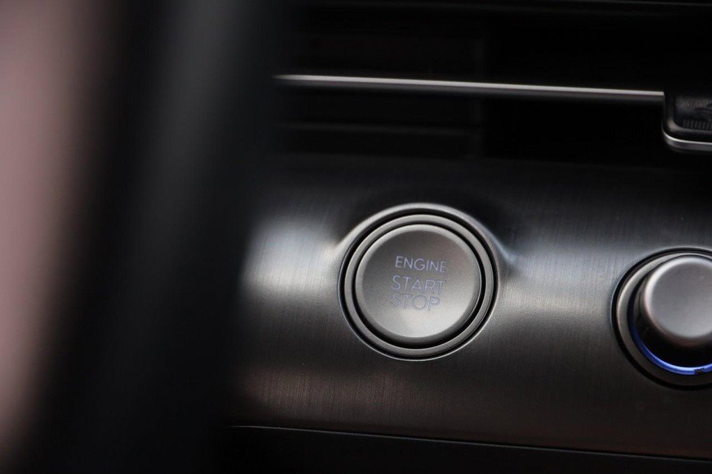 Used 2025 Hyundai Kona SEL image 14