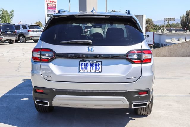 Used 2023 Honda Pilot Touring image 11