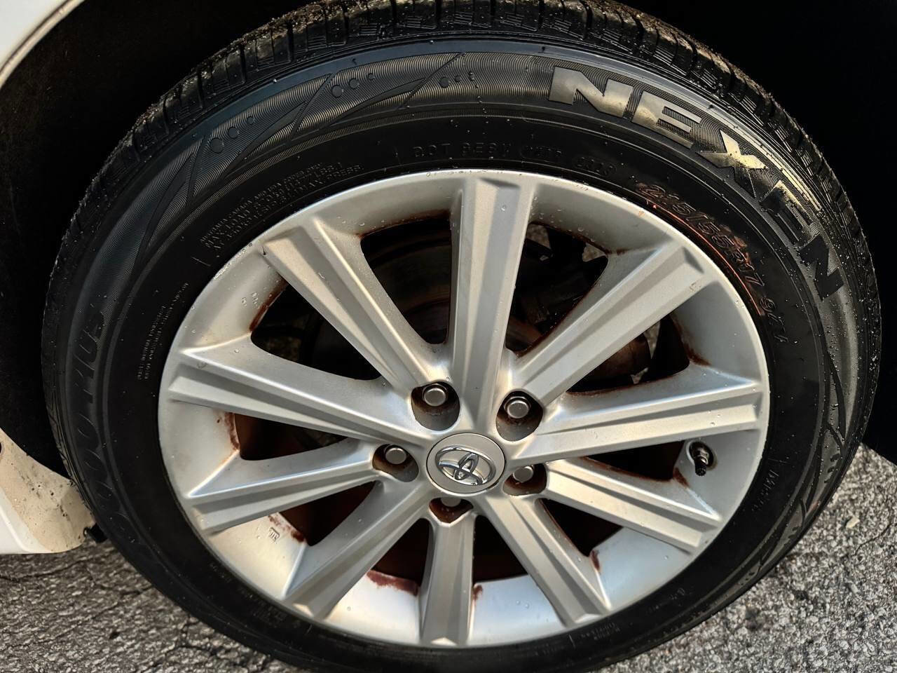 Used 2012 Toyota Camry XLE image 25