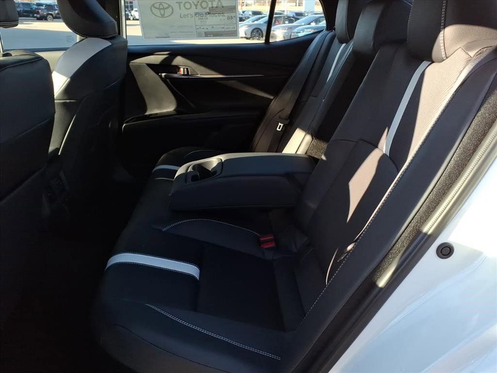 New 2026 Toyota Camry SE image 8
