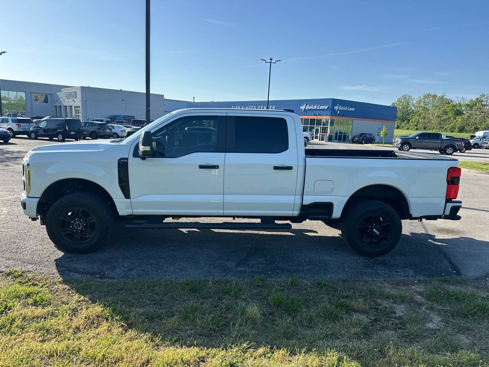 Used 2024 Ford F250 XL w/ STX Appearance Package AWD/4WD image 3