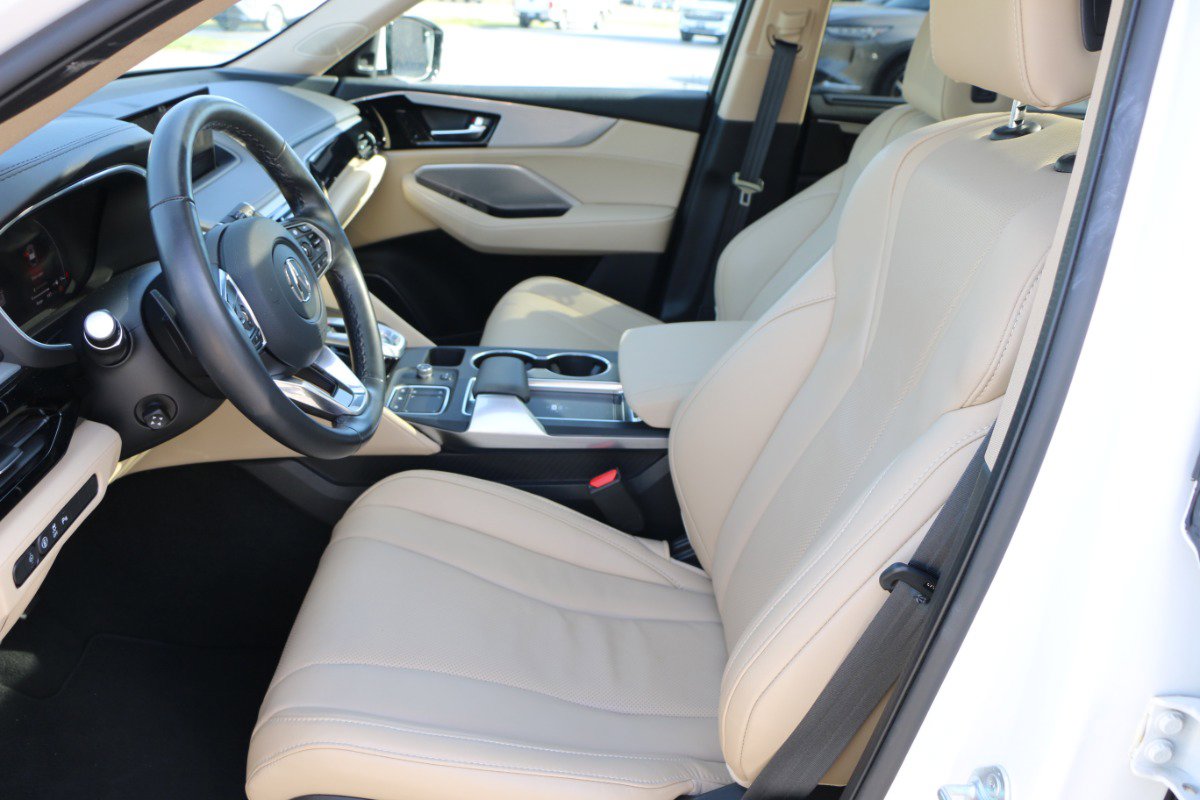 Used 2023 Acura MDX SH-AWD w/ Technology Package image 32