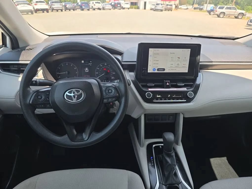 Used 2024 Toyota Corolla Cross L FWD image 12