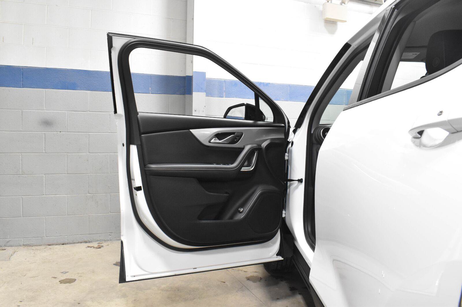 Used 2024 Chevrolet Blazer LT AWD/4WD image 9