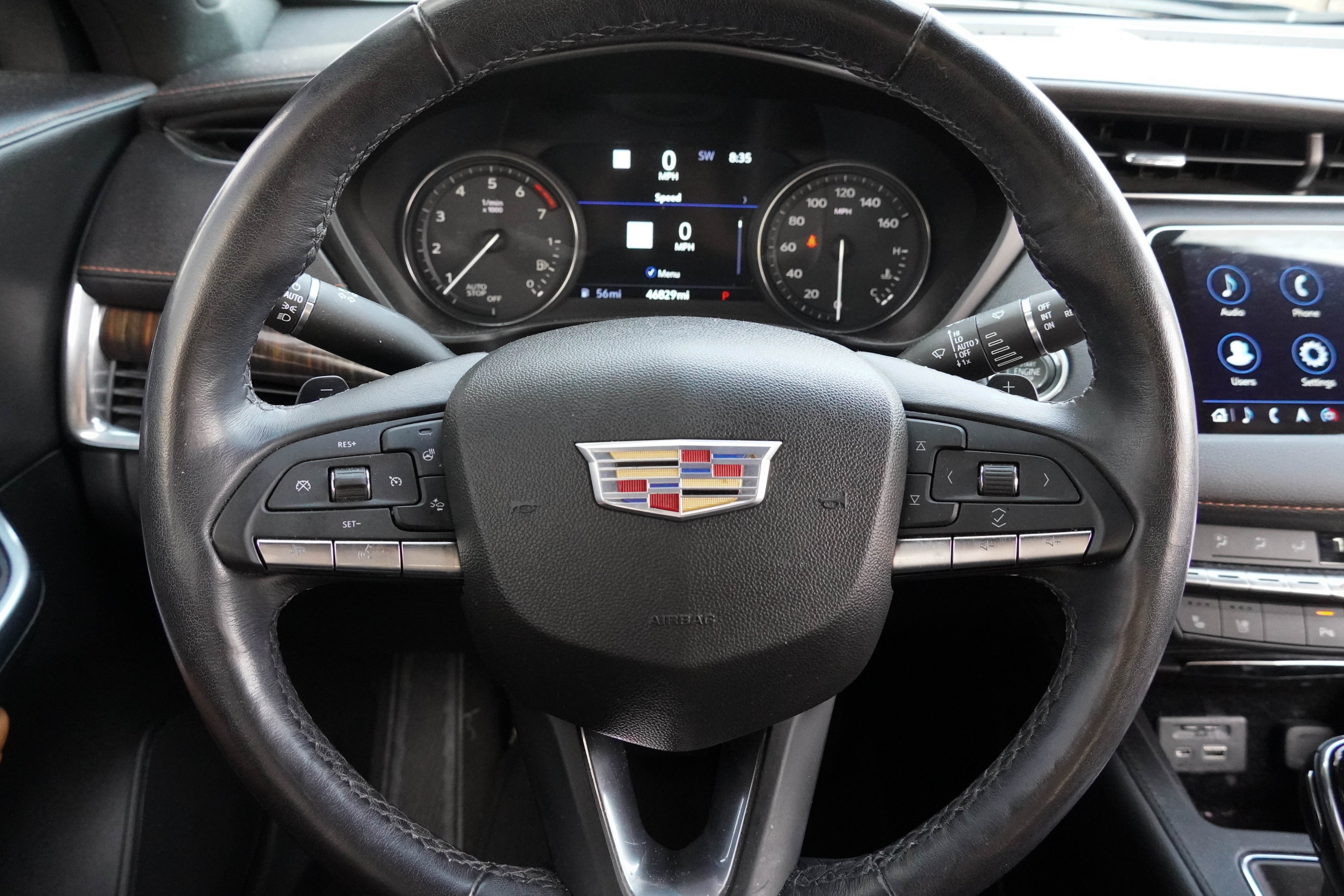 Used 2020 Cadillac XT4 Premium Luxury FWD image 17