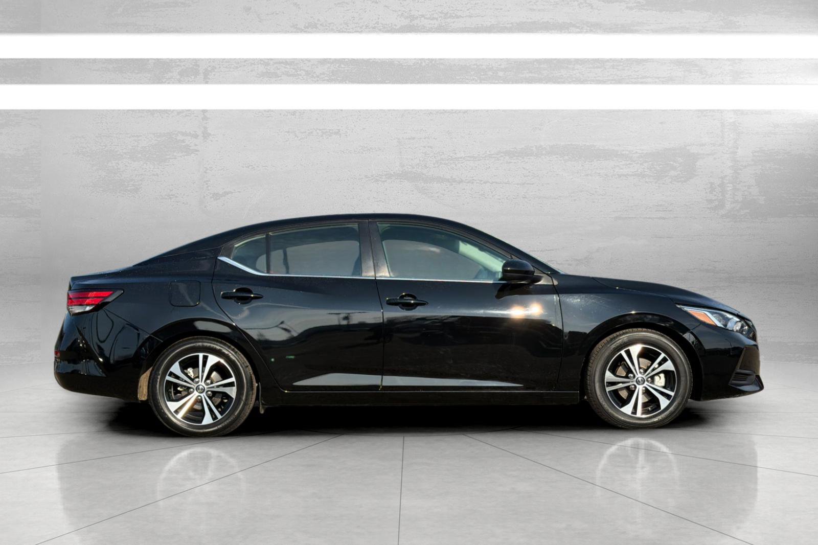 Used 2023 Nissan Sentra SV image 4