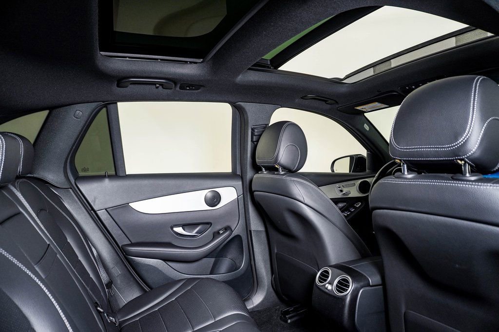 Used 2021 Mercedes-Benz GLC 300 4MATIC image 16