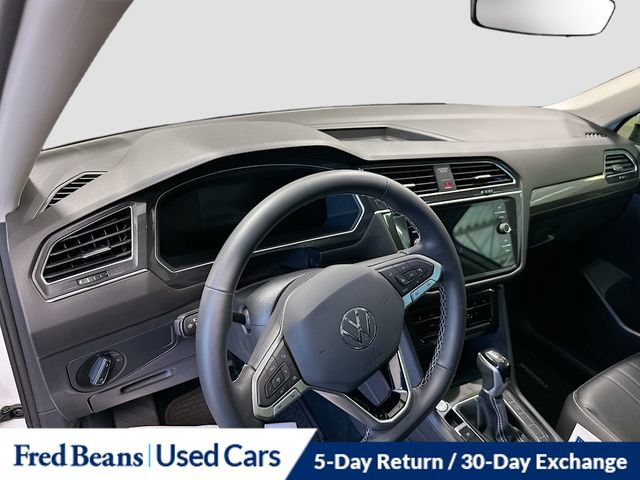 Used 2023 Volkswagen Tiguan SE FWD image 11