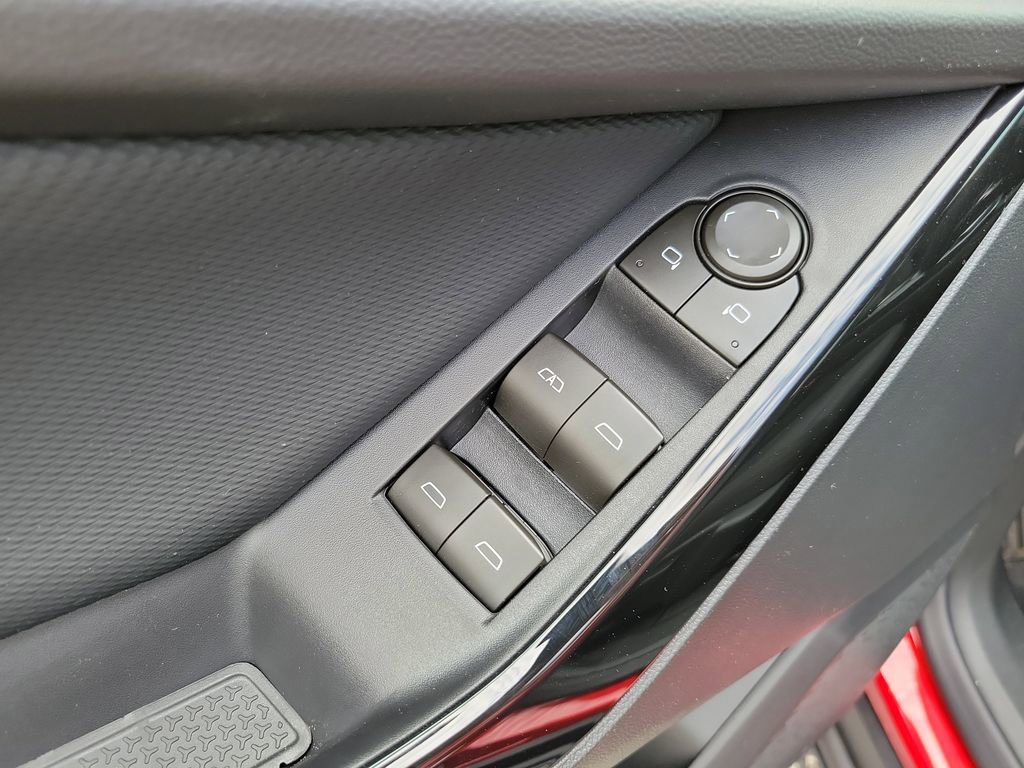 New 2026 Chevrolet Equinox LT image 18