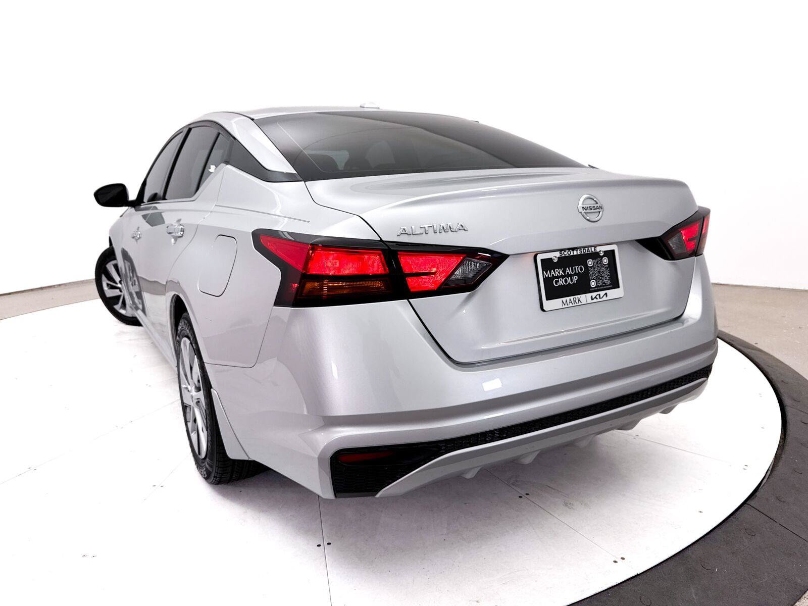 Used 2020 Nissan Altima 2.5 S FWD image 5