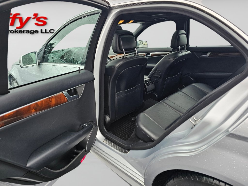 Used 2012 Mercedes-Benz C 300 4MATIC Sedan image 20