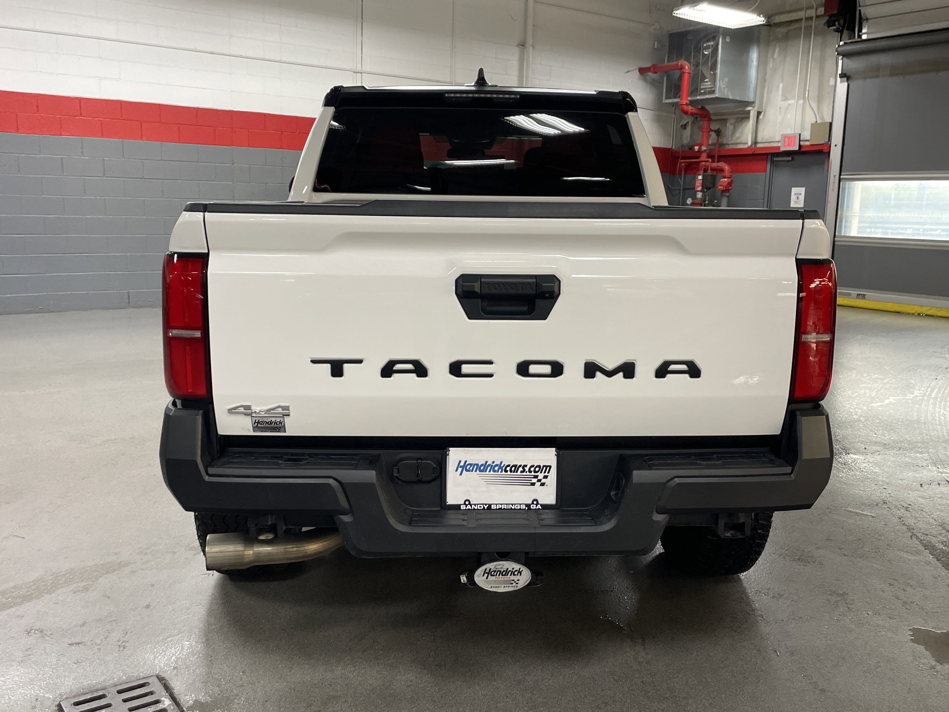 Certified 2025 Toyota Tacoma SR image 9